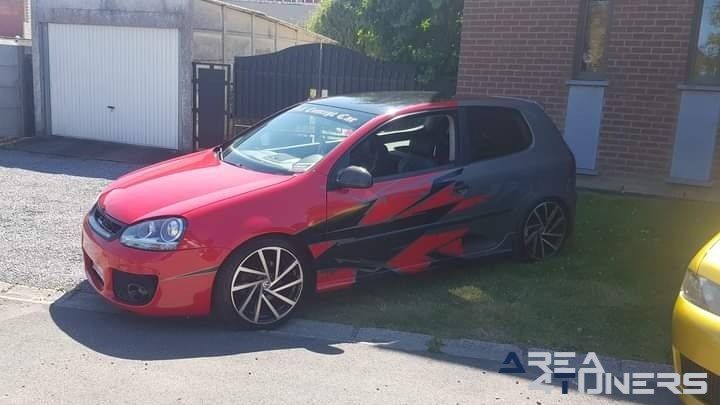 Family Amélie Tuning Car Show 7
Imagen del reportaje de la revista Tuning Area4tuners.es, de la concentración de coches Tuning del año 2022 en Soignies, Bélgica