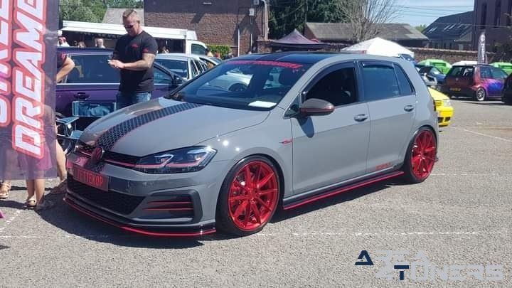 Family Amélie Tuning Car Show 7
Imagen del reportaje de la revista Tuning Area4tuners.es, de la concentración de coches Tuning del año 2022 en Soignies, Bélgica