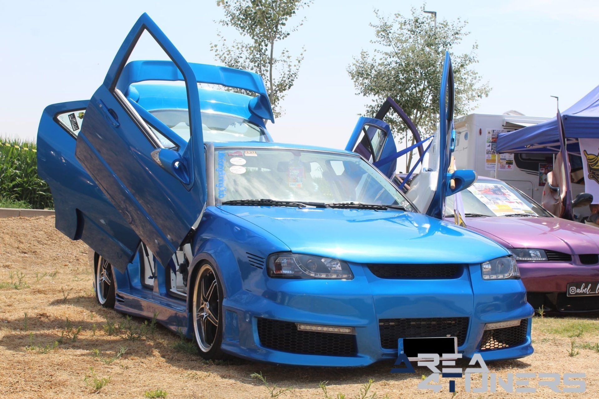 1a Concentración Tuning Babilafuente
Imagen del reportaje revista Tuning Area4tuners.es, concentración de coches Tuning del año 2022 en Babilafuente, Salamanca, España