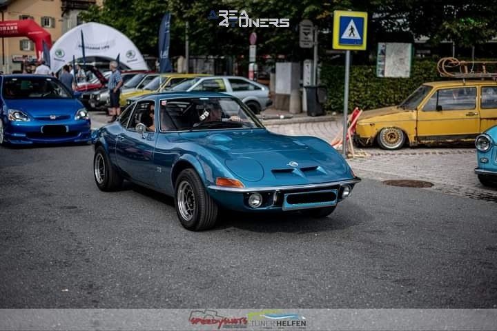 Cult Parade St. Johann
Imagen del reportaje de la revista Tuning Area4tuners.es, de la concentración de coches Tuning del año 2022 en St Johann, Austria