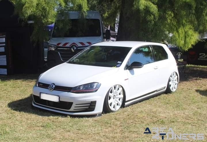 VWSE 2022
Imagen del reportaje de la revista Tuning Area4tuners.es, de la concentración de coches Tuning del año 2022 en Chateau De Blet, Francia