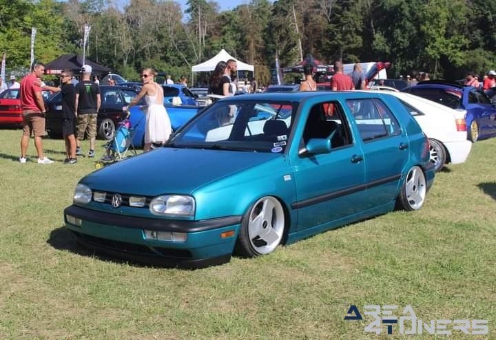 VWSE 2022
Imagen del reportaje de la revista Tuning Area4tuners.es, de la concentración de coches Tuning del año 2022 en Chateau De Blet, Francia