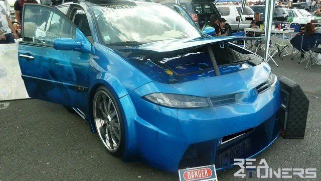 Reportaje de Dragon Show X Reportaje de la revista de coches Tuning Area4tuners sobre la concentración realizada en el año 2017 en Quenast Bélgica