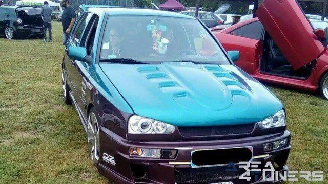 Reportaje de 4eme Rassemblement Mecanique Reportaje de la revista de coches Tuning Area4tuners sobre la concentración realizada en el año 2017 en Couret Francia