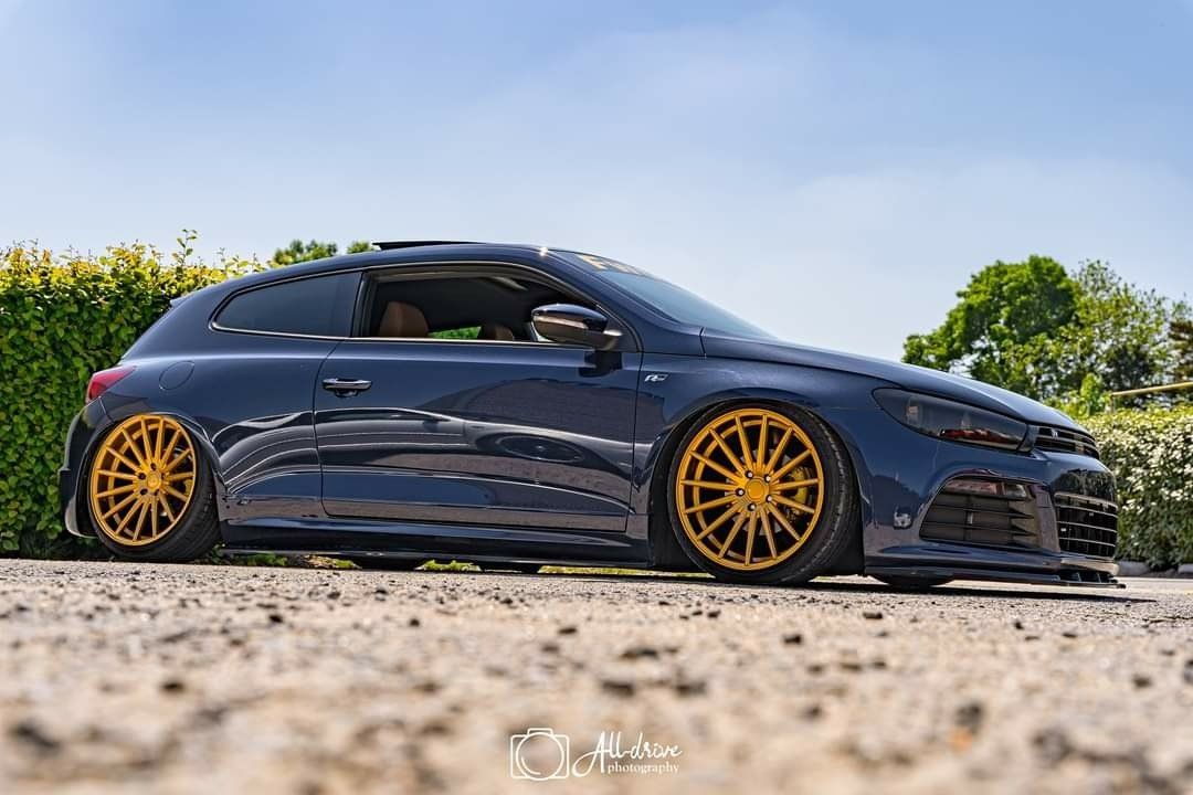 Art On Wheels 2k21
Imagen del reportaje de la revista Tuning Area4tuners.es, de la concentración de coches Tuning del año 2021 en Moorslede Bélgica