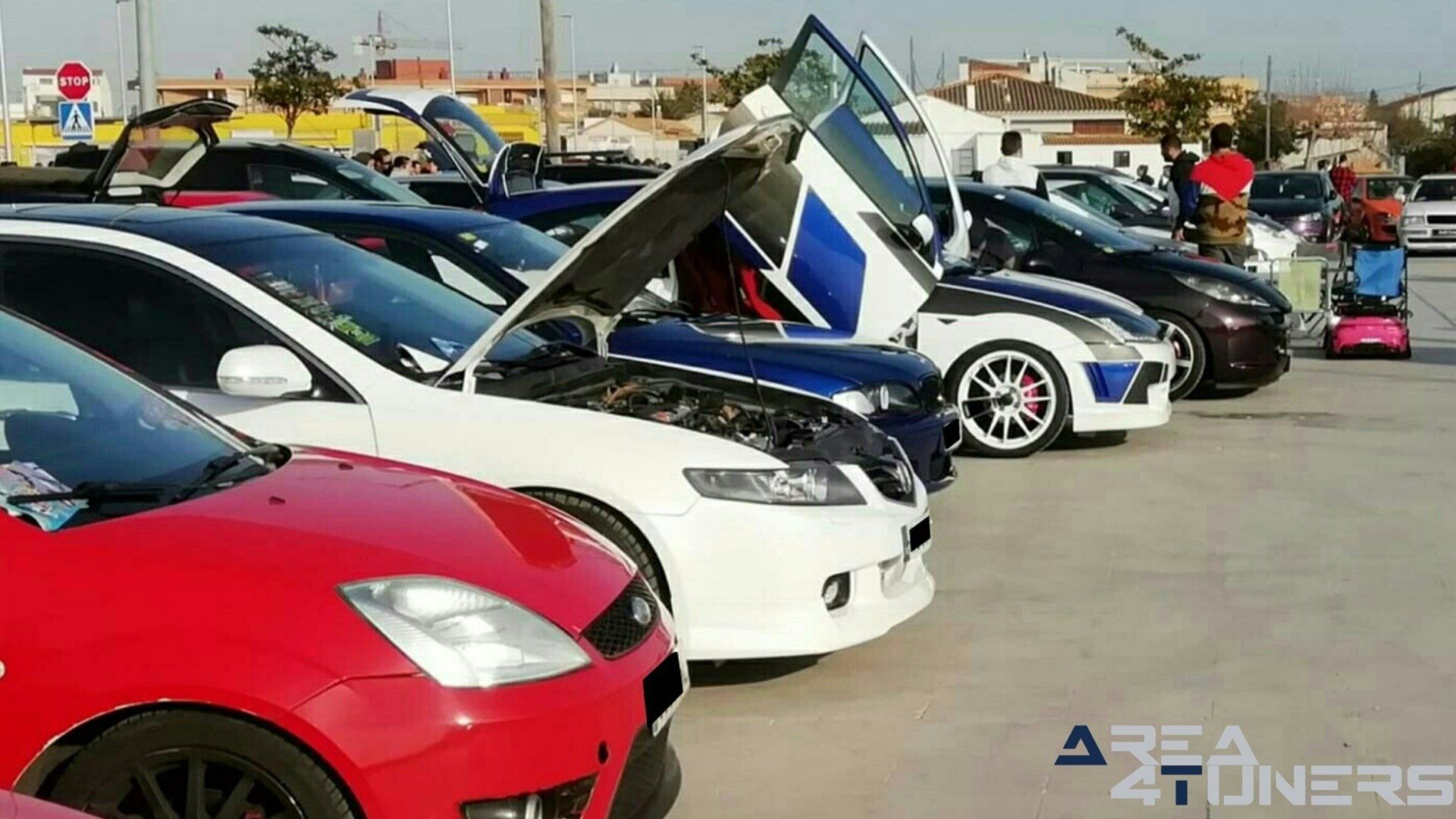 Reportaje de 3er The Gold Tuning Show Deltebre Reportaje de la revista de coches Tuning Area4tuners sobre la concentración3er The Gold Tuning Show Deltebre, realizada en el año 2020 en Deltebre Tarragona España