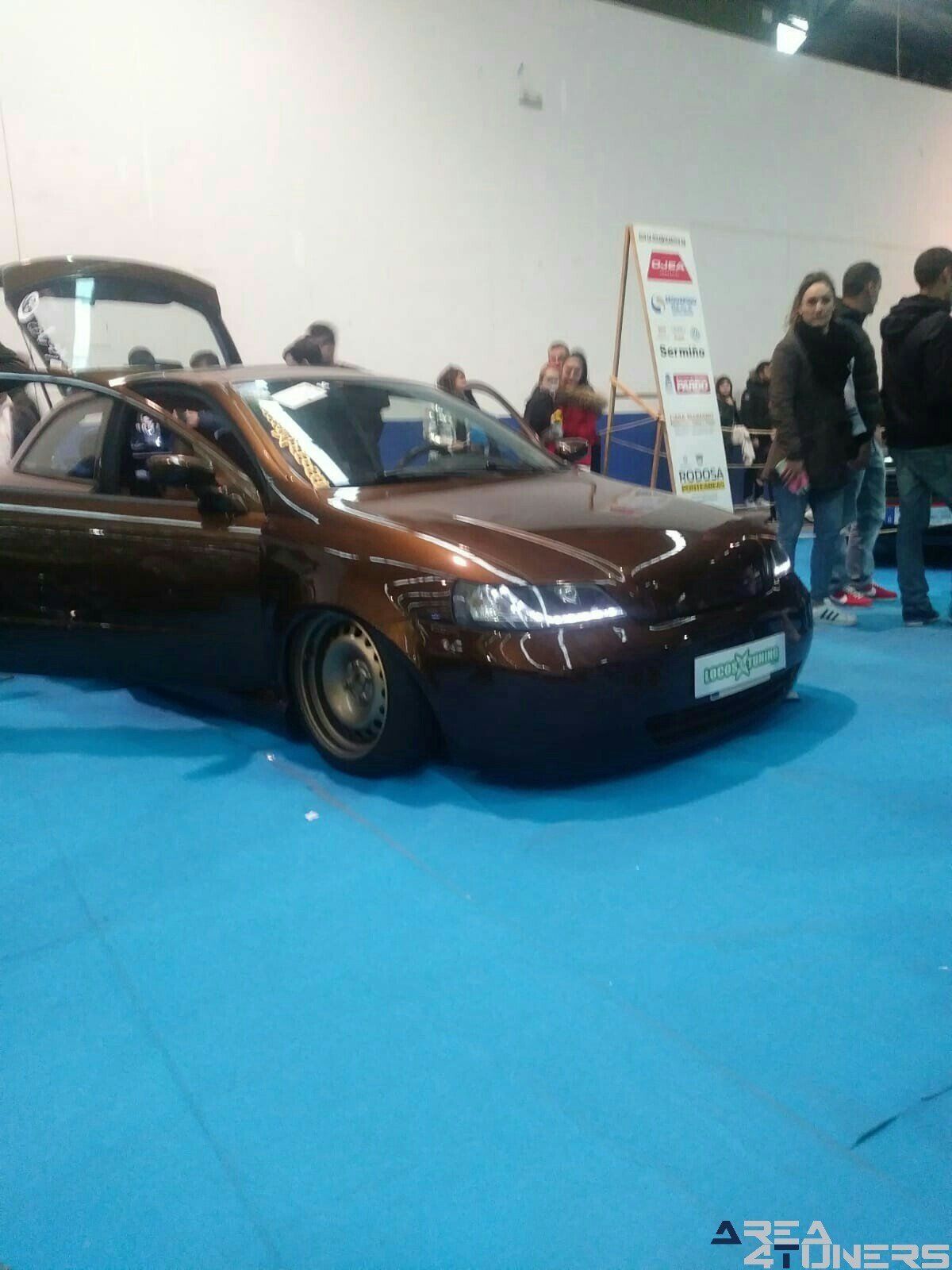 13er Galiexpo Motor Show
Imagen del reportaje revista Tuning Area4tuners.es, concentración de coches Tuning del año 2019 en Vigo, Pontevedra, España