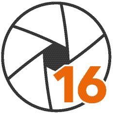 Die Grafik einer Blendenöffnung mit der orangefarbenen 16 ist das Logo von Alexander Mrosek - Fotograf, Fotokurse & Fotoworkshops.