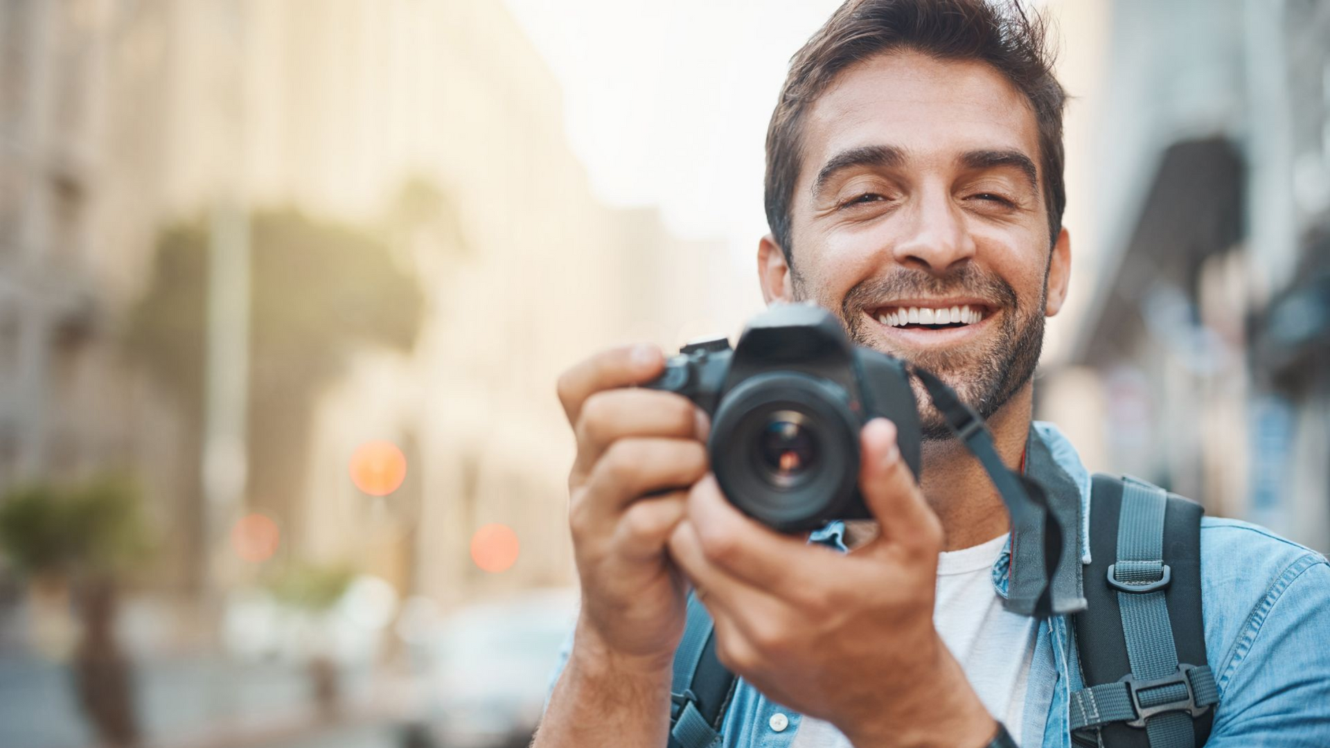 Klick zum Fotokurs Spiegelreflexkamera bei Blende-16.de in der Altstadt von Nürnberg. Fotokurs Spiegelreflexkamera Nürnberg: Raus aus der Automatik mit der DSLR bei Blende-16.de.