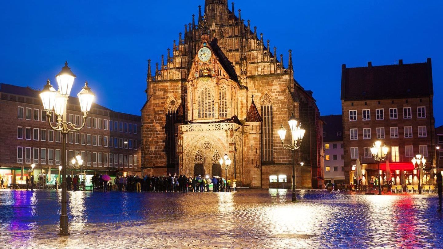 Fotokurs Blaue Stunde an der Fotoschule Blende-16 in Nürnberg: Fotokurse und Fotoworkshops mit Alexander Mrosek.