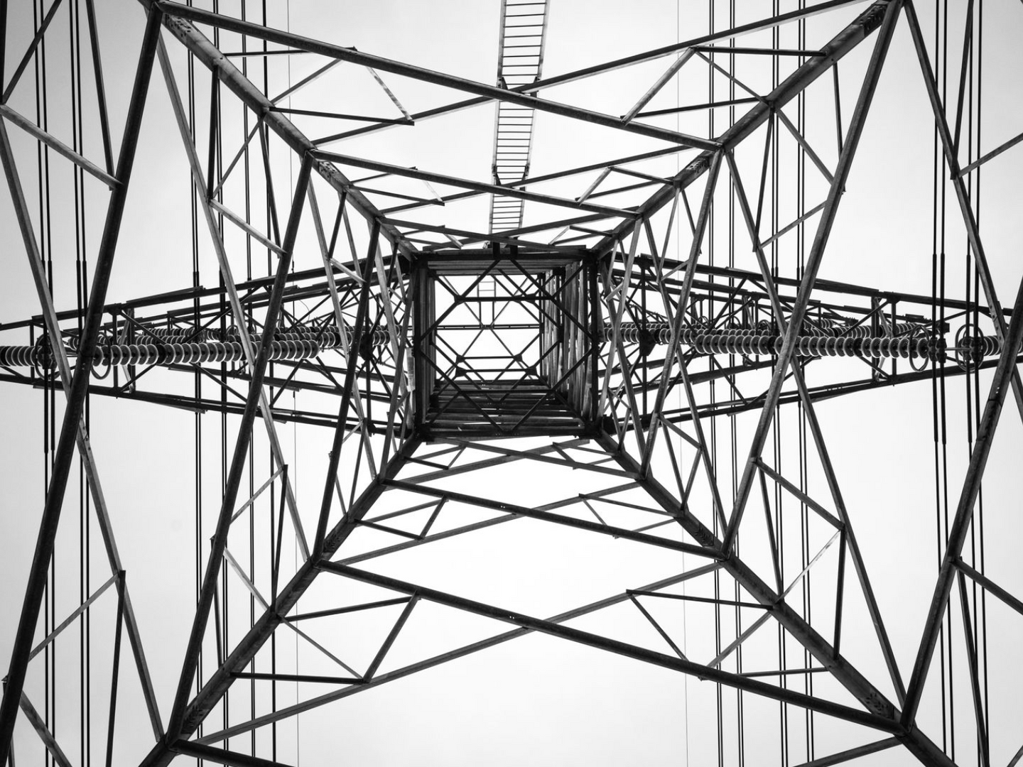 Klick zum Handy Fotokurs Schwarzweißfotografie bei Blende-16.de in der Altstadt von Nürnberg. Handy Fotokurs Schwarzweißfotografie bei Blende-16.de in der Altstadt von Nürnberg.