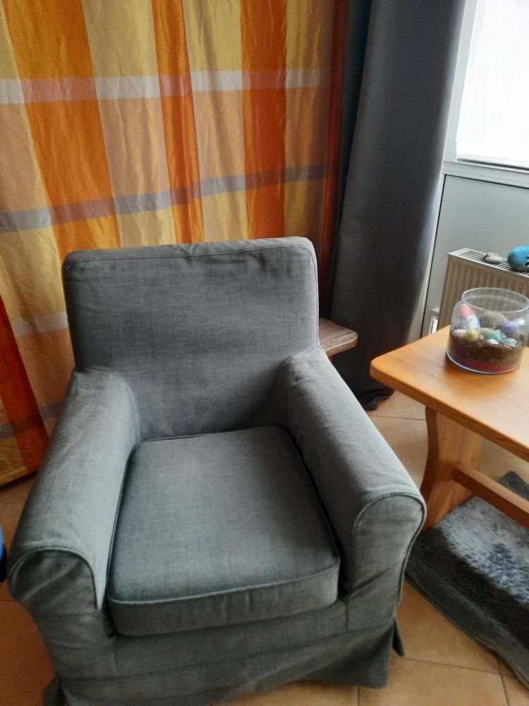 Praxis Innenansicht Entspannungsecke Praxis Innenansicht Entspannungsecke mit Sessel