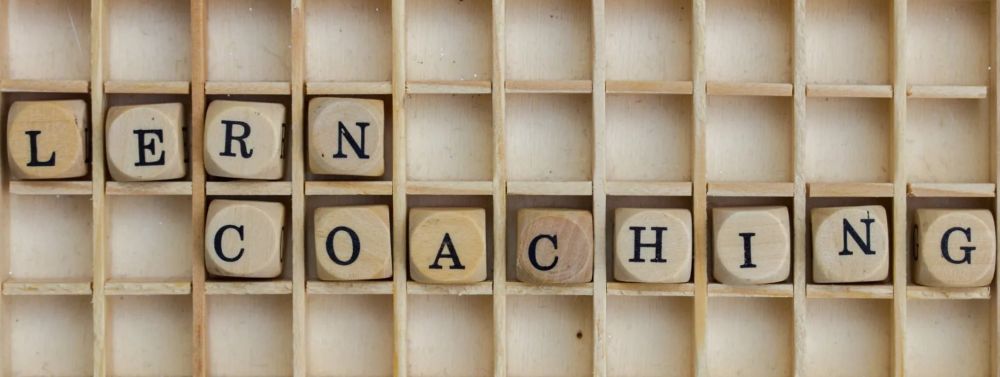 Scrabble mit Holz Lerncoaching mal anders, als Scrabblespiel