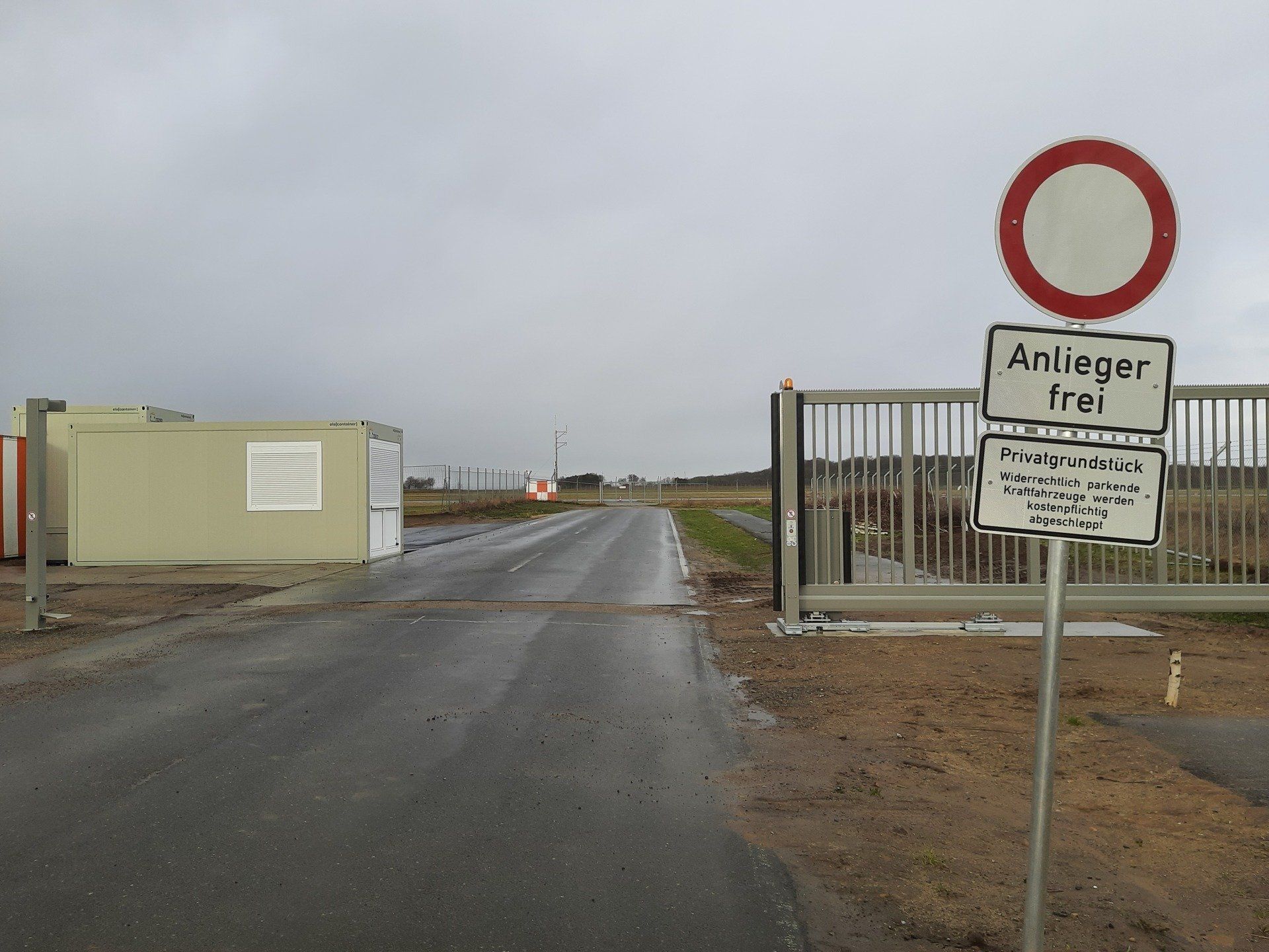 2010: Sperrung Grasseler Straße am Flughafen BWE für den Bau der Sperrung Grasseler Straße am Flughafen BWE