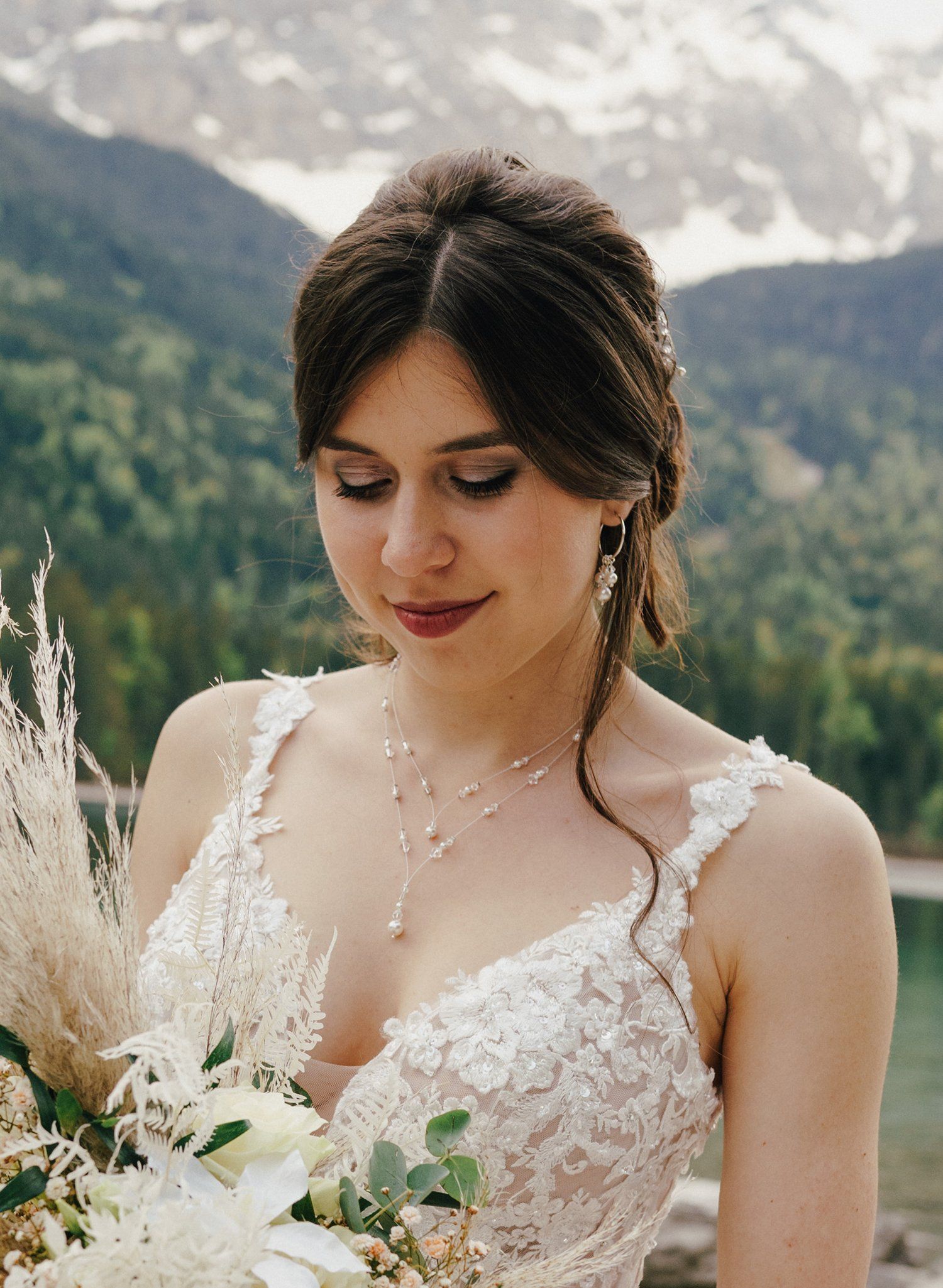 Braut, Bride, Hochzeit, Brautschmuck, Bridaljuwellery, Hochzeitsschmuck, Halskette, Halsschmuck, Necklace, Swarosvki, Perlen, Kristalle, Beads, Pearls, Maßanfertigung, Spezialanfertigung, Handarbeit, Deutschland, Augsburg