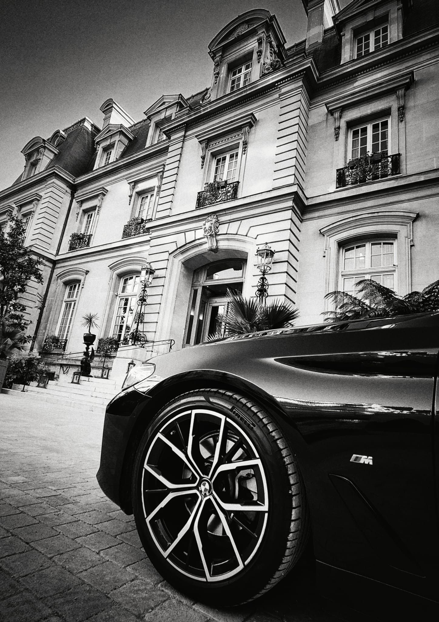 Black car service in Paris