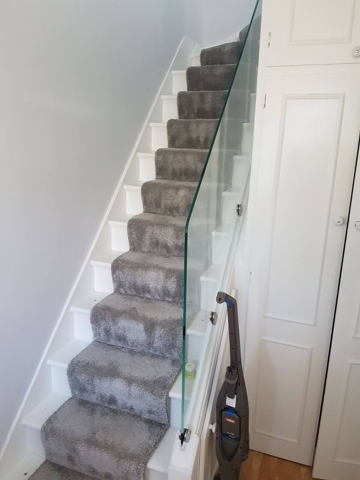 bathroom installers, kitchen fitters designers, builders, building companies, electricians, Plumbers, decorating, plastering, roofing, carpentry, roofers, brickwork walls, Caterham, Warlingham, Croydon, Kenley, Purley, kenley, London, south London, south east London, surrey, sussex, kent,