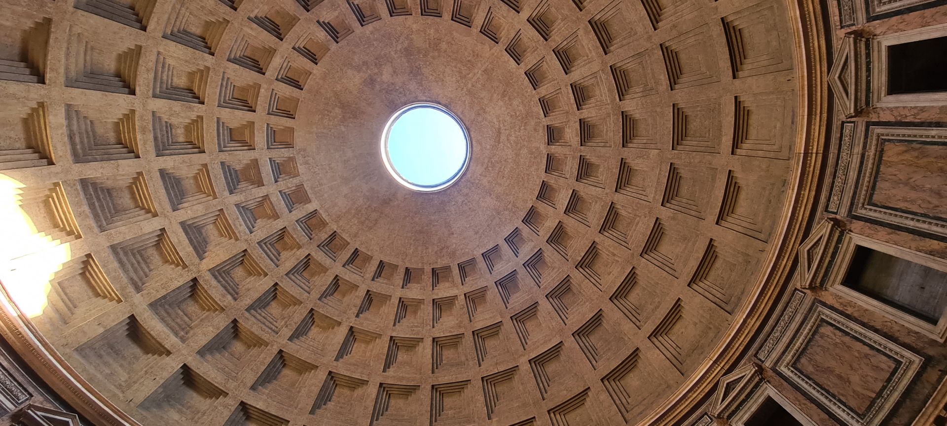 Kuppel vom Pantheon innen