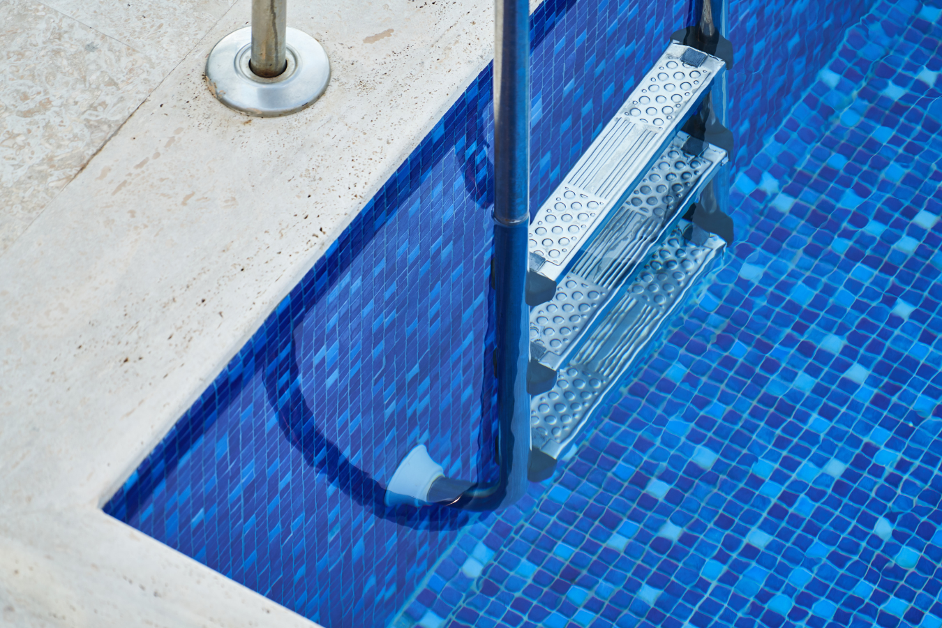 mantenimiento-piscina-tarragona