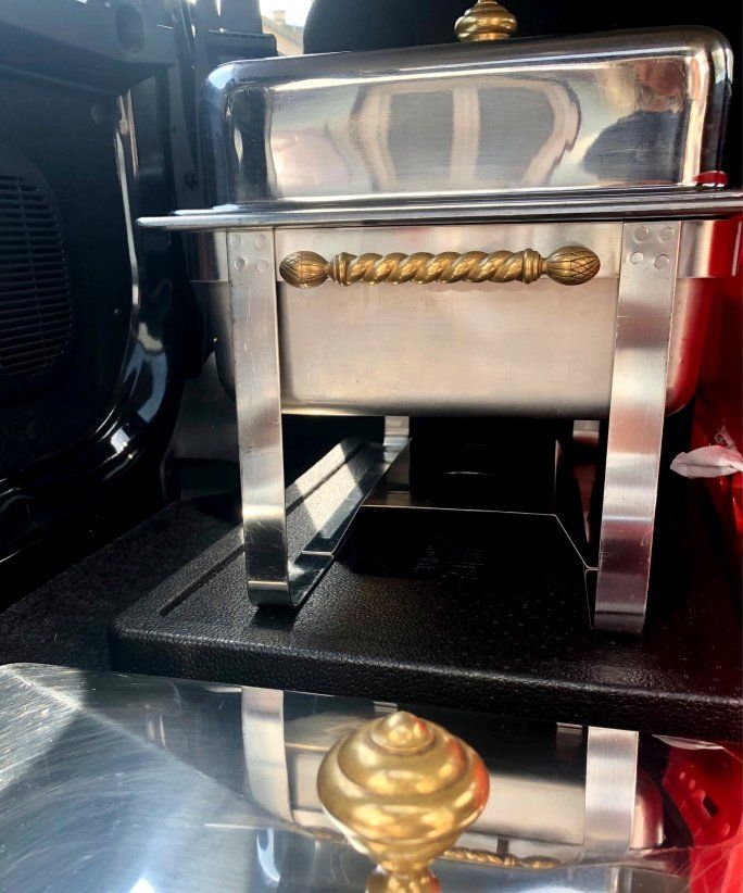 polierte Warmhalte Station