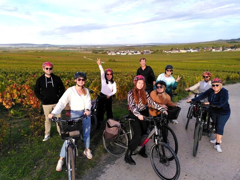 Champagne vineyard guided bike tour
