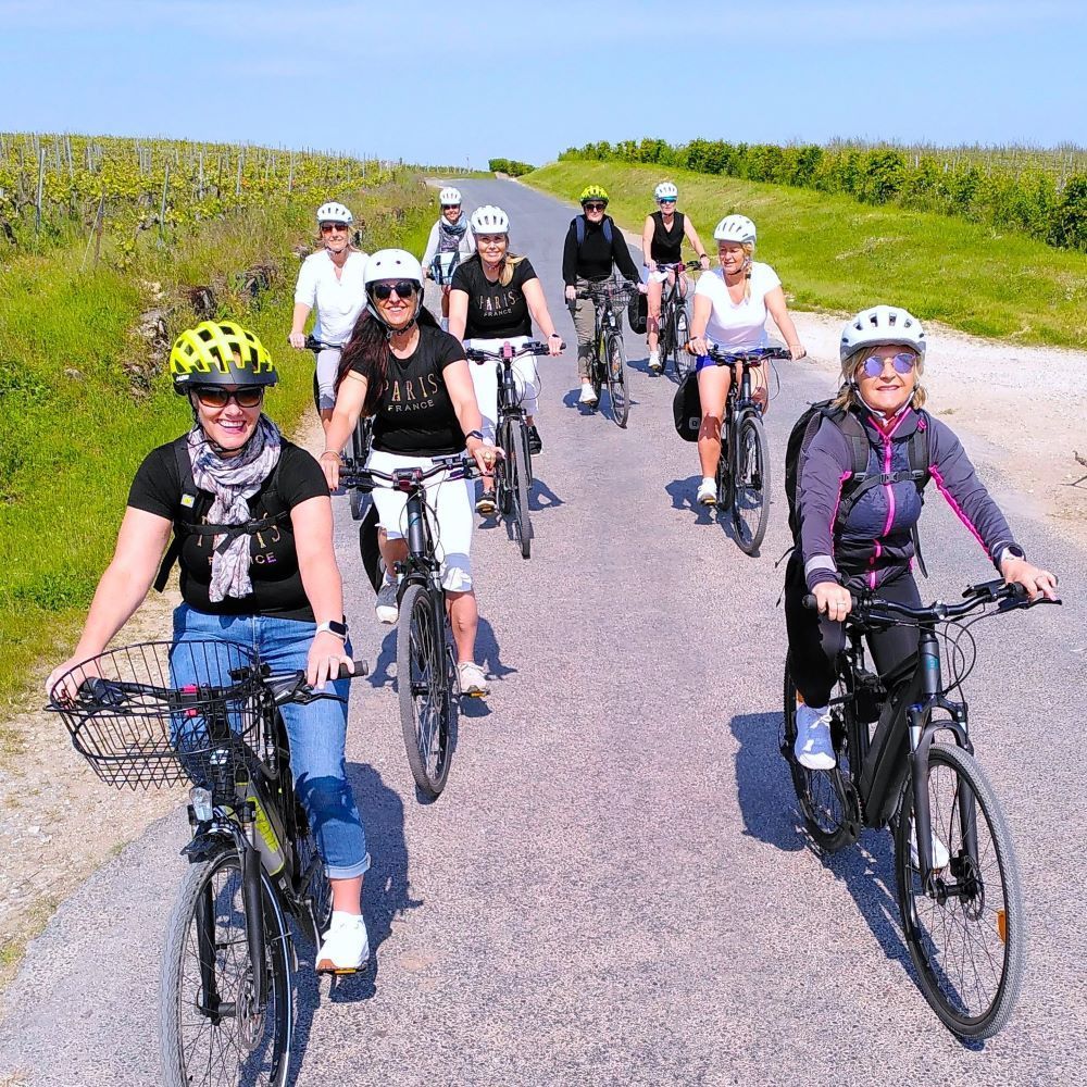 Team building Champagne e-bike tour from Reims to the vineyards