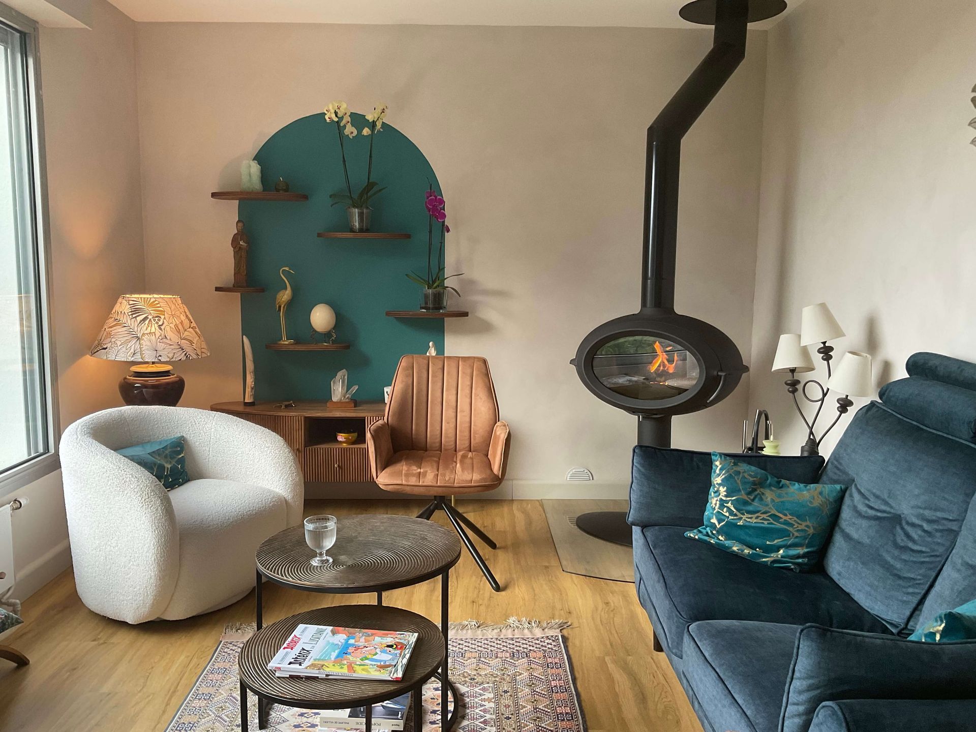 Création d'un meuble étagère avec une arche bleu canard-rénovation salon à Paray le Monial-Couleurs d'intérieur basé à La Clayette