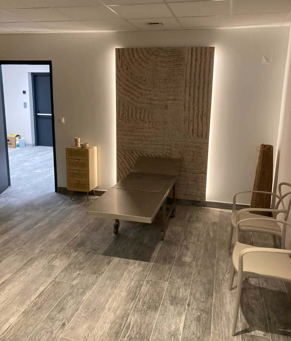 Photo apres renovation-salons funeraires-Dune-Chauffailles-Briday-Millet-Natacha Labruyere decoratrice architecte d interieur basee a La Clayette