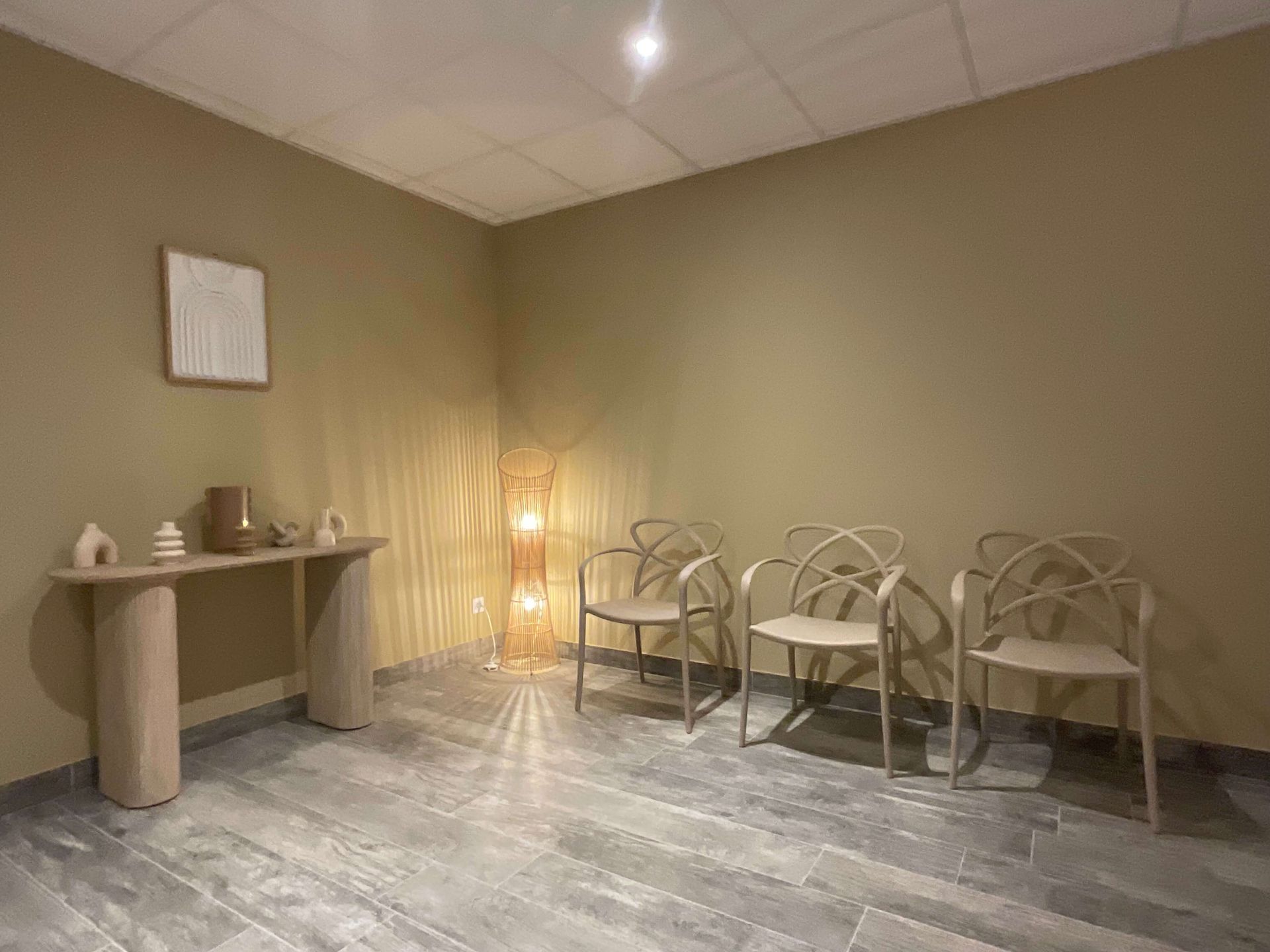Photo apres renovation-salons funeraires-chambre funeraire dune-Chauffailles-Briday-Millet-Natacha Labruyere decoratrice architecte d interieur basee a La Clayette