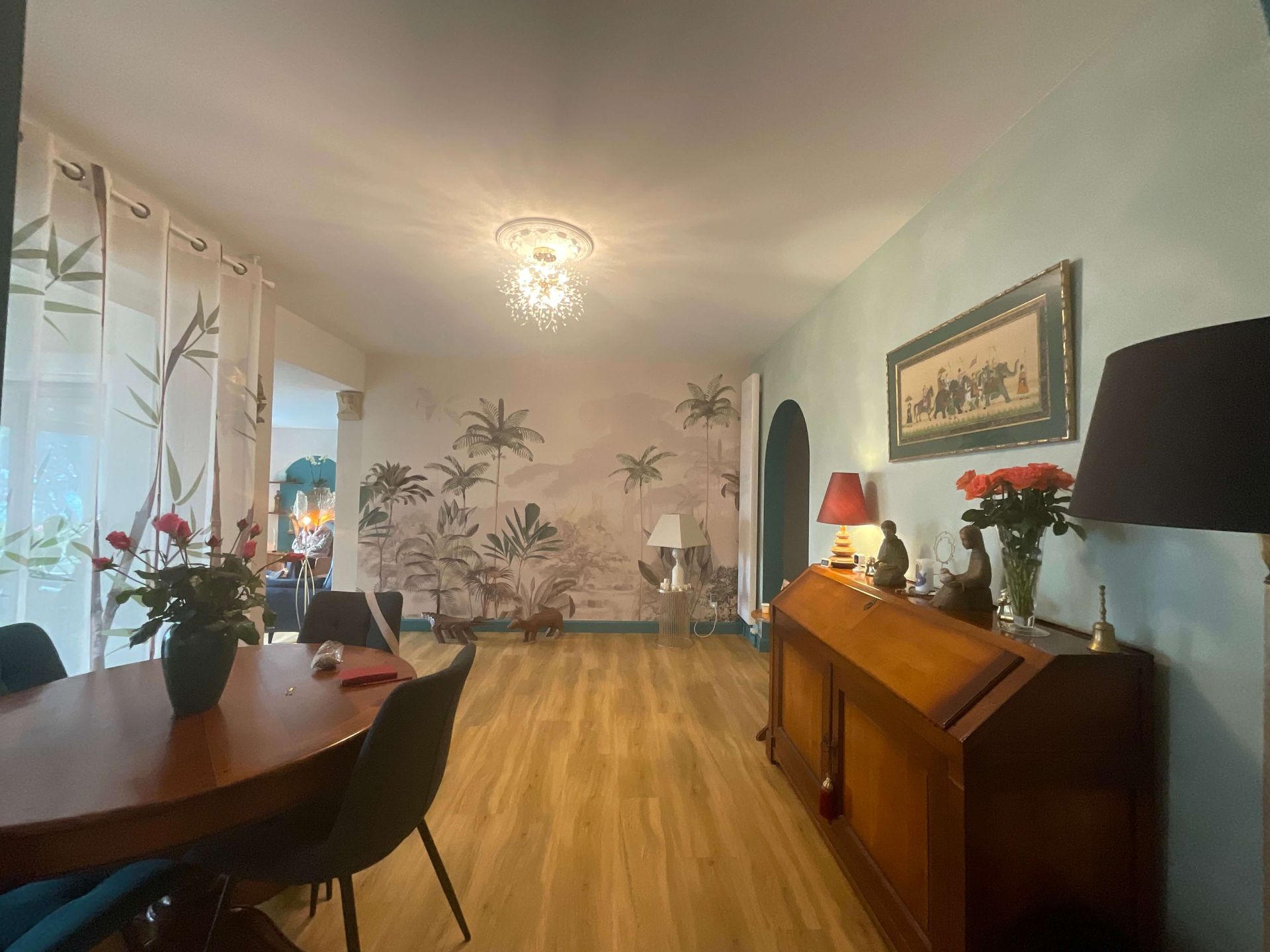 Rénovation d'une salle à manger à Paray le Monial-Papier-peint jungle-ambiance colonniale-Couleurs d'intérieur basé à La Clayette