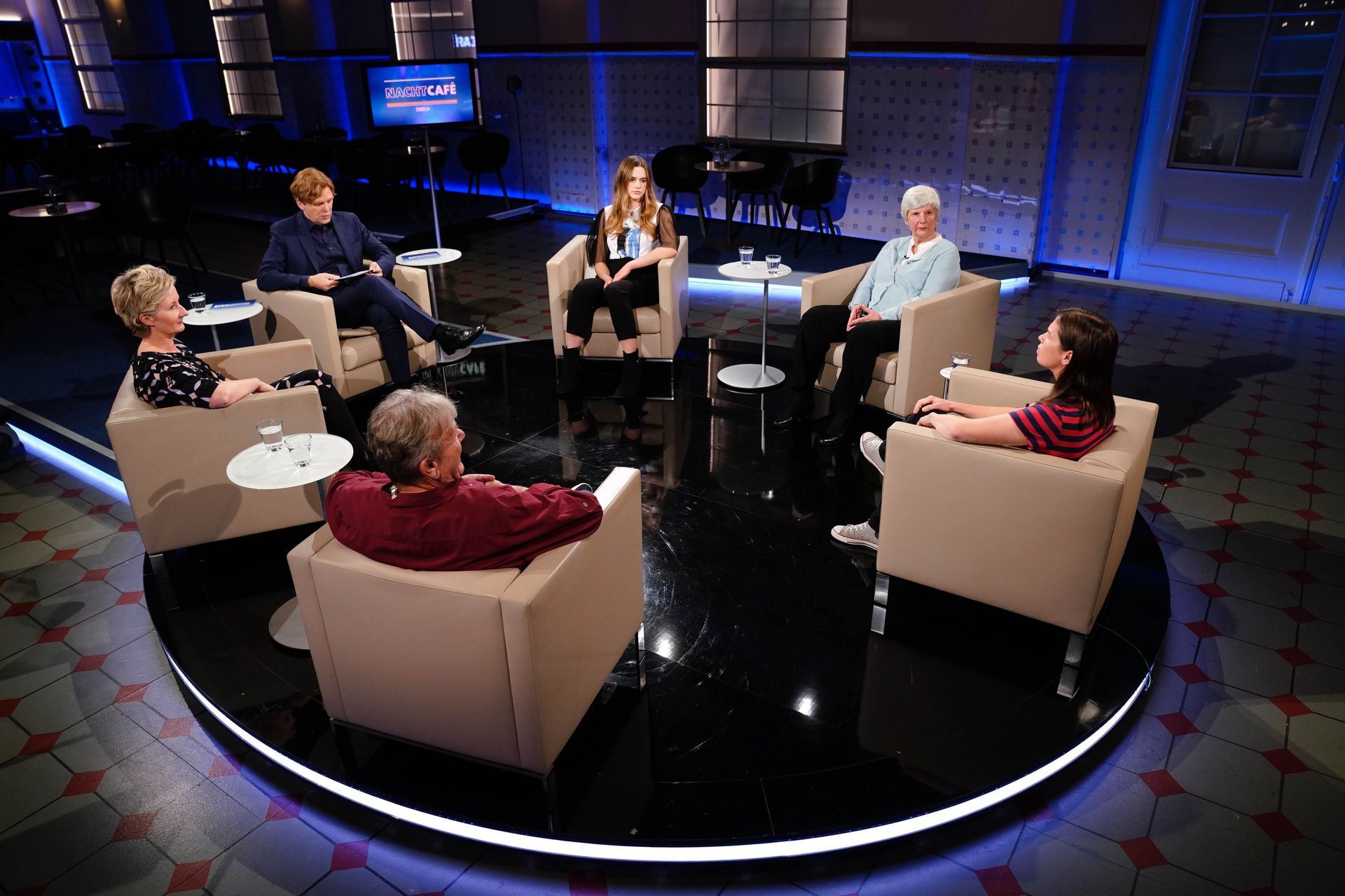 Gerald Molitor im SWR Nachtcafé bei einer Fernsehdiskussion über Familie und Verantwortung