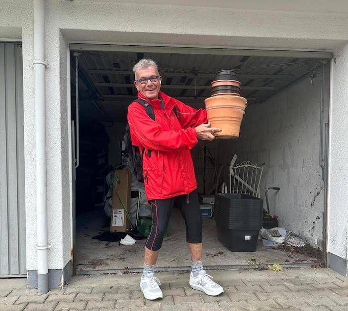 Entrümpelung einer Garage durch das Team der Entrümpelungsfirma Molitor – schnell, besenrein und fac