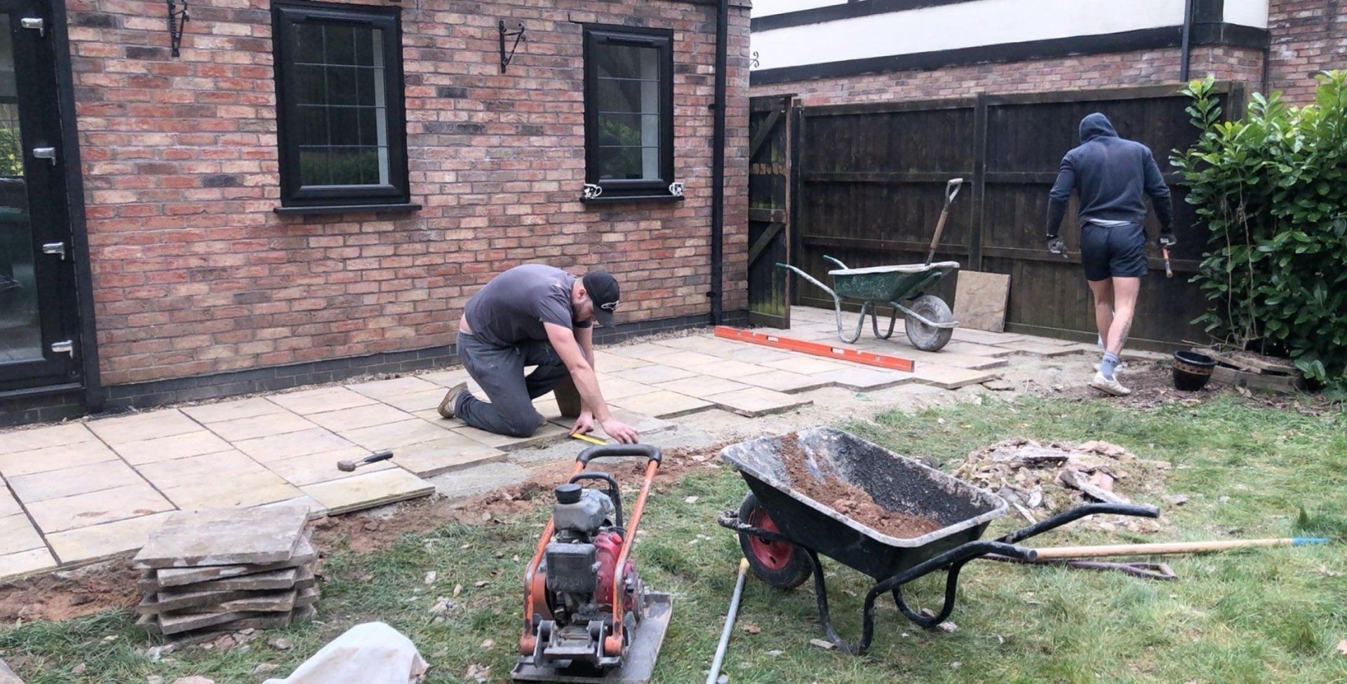 paving heaton moor
