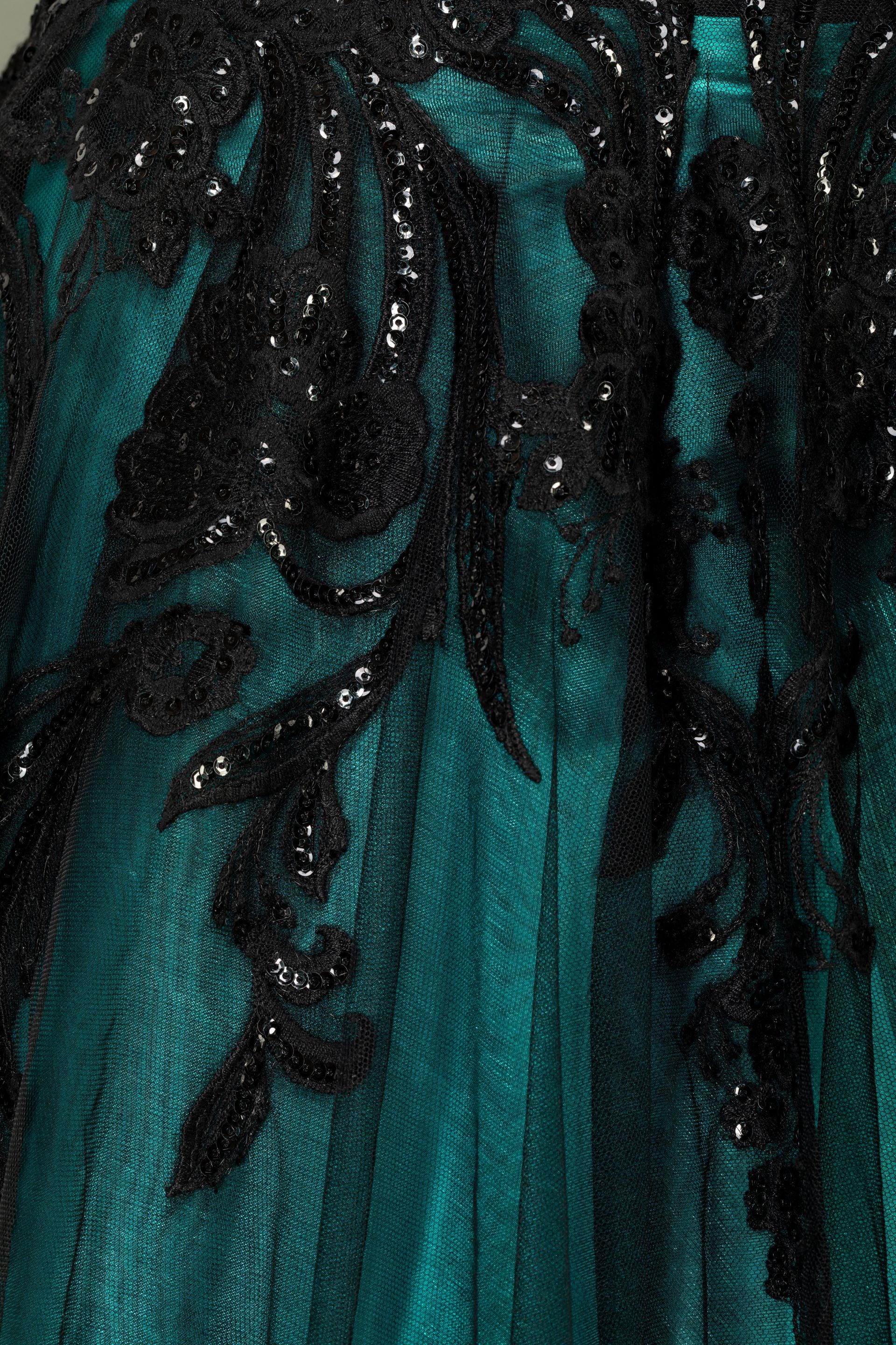 Brautkleid Spitze mit türkisgrünem Rock