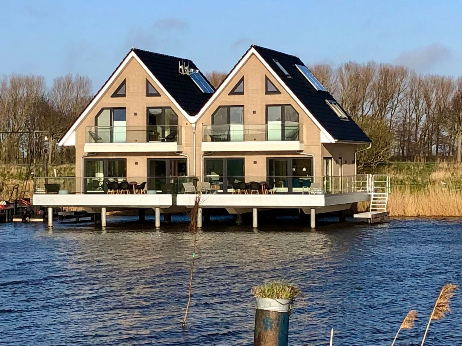 Pfahlhaus Carolinensiel Harlesiel, Pfahlhaus auf der Harle