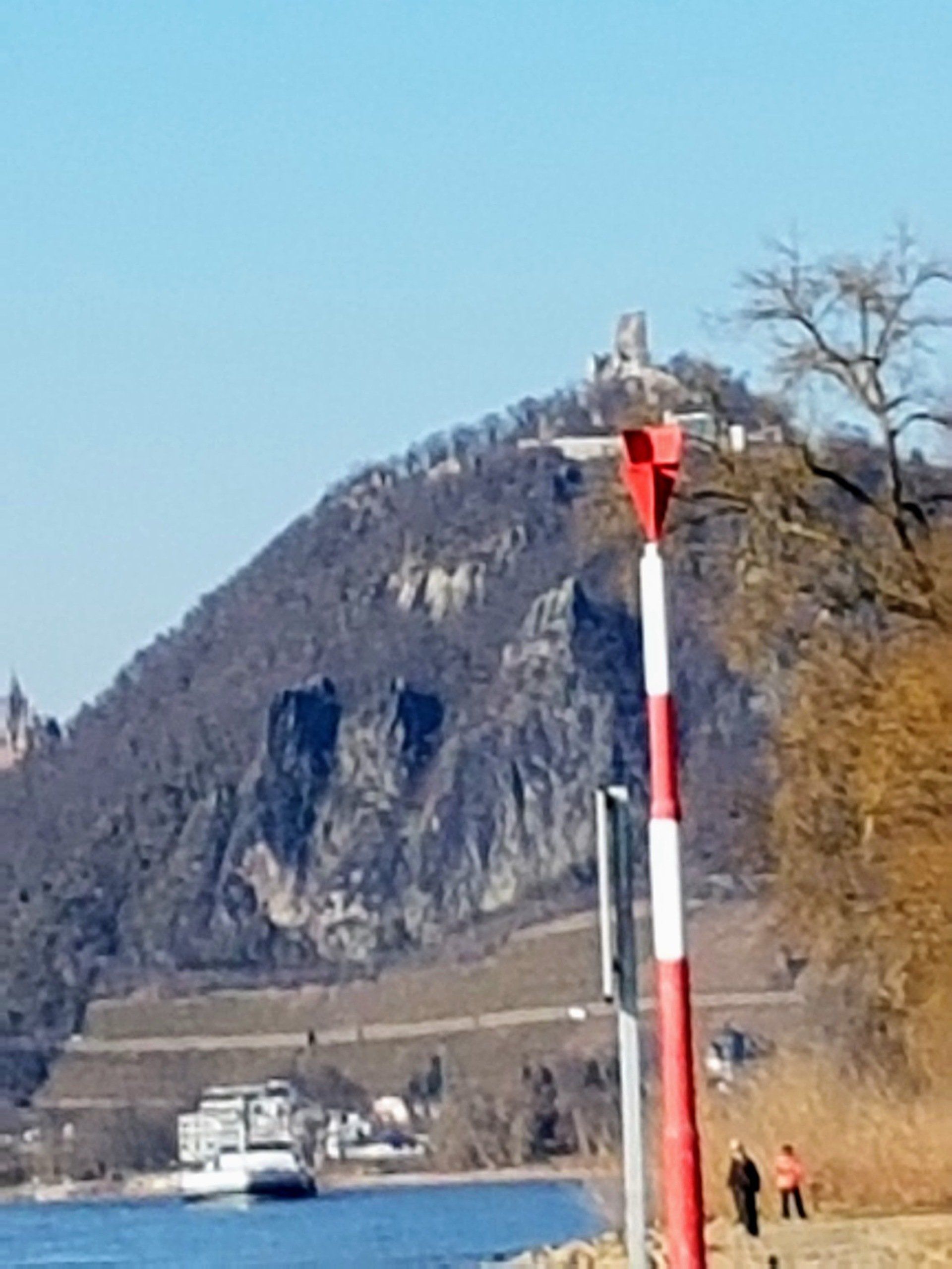 Blick auf den Drachenfels