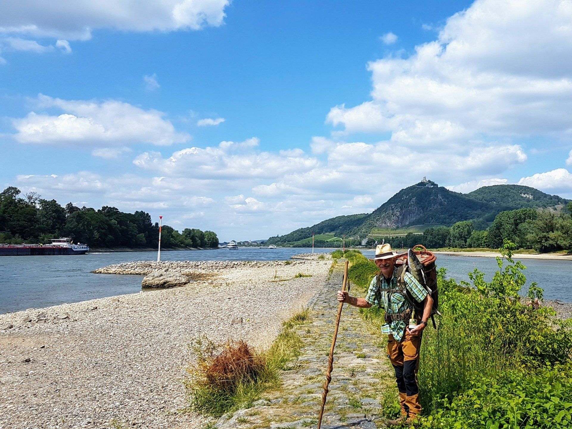 Grafenwerth mit Drachenfels und Wolkenburg