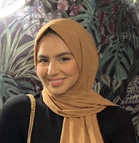 Mareena Tokhi fly high tutors teacher in the park hijab