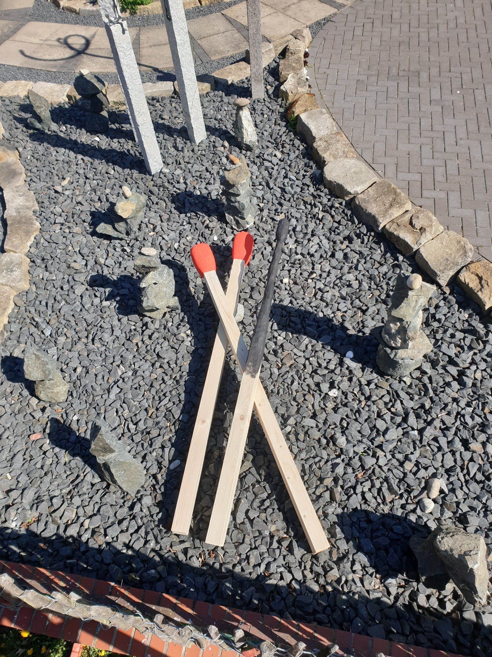 Das Foto zeigt die übergroßen Pop Art Streichhölzer