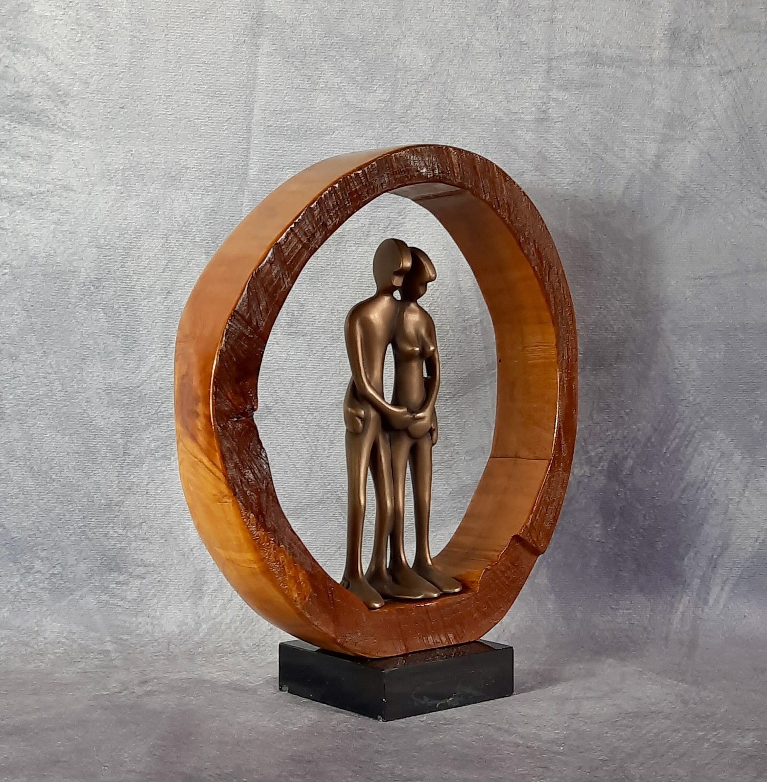 Bronzefiguren FRIENDs von Bildhauer Oliver Pohl