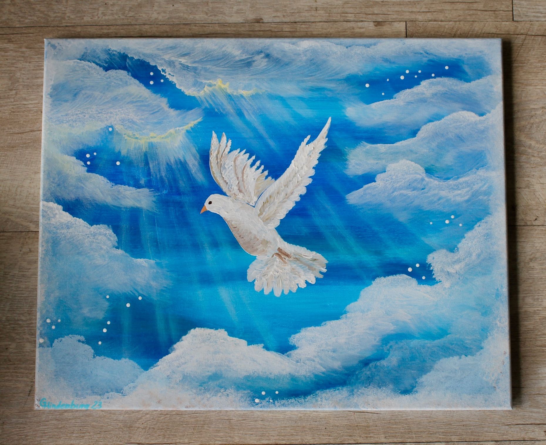 Das Bild zeigt einen individuell bemalten Sarg der Künstlerin Georgia Hindenburg aus Haste im Schaumburger Land.