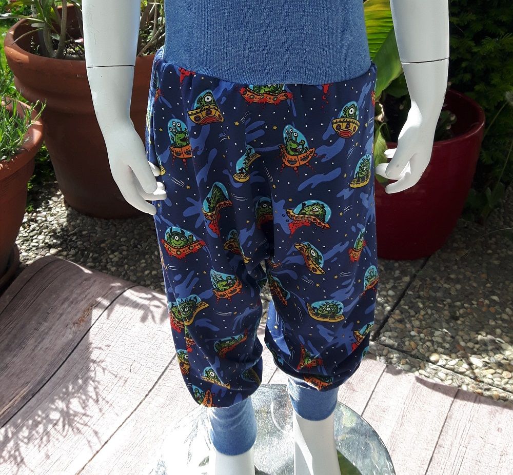 Kinderhosen von Mini Tilli by Sonja - lange mitwachsende Pumphosen, Leggings, kurze Hosen