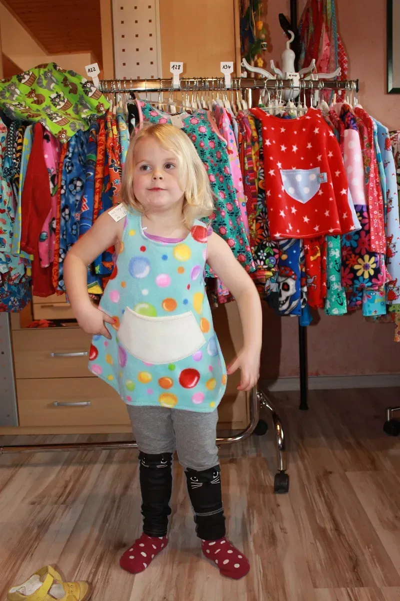 Mini Tilli by Sonja Homeparty mit Handmade Kindermode Kinderkleidung