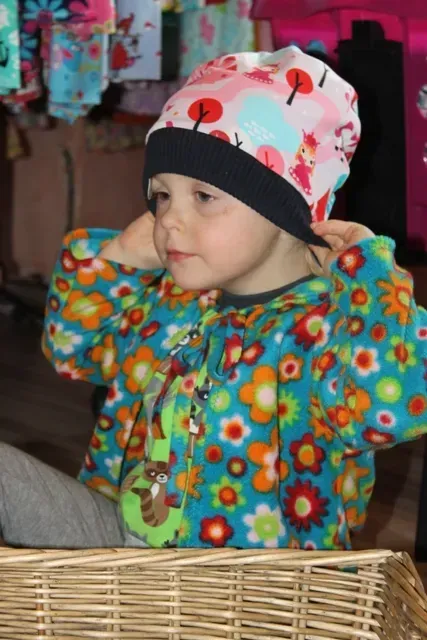 Kindermütze Prinzessin- Mini Tilli by Sonja - Manufaktur für außergewöhnliche Kindermode in Trimbs