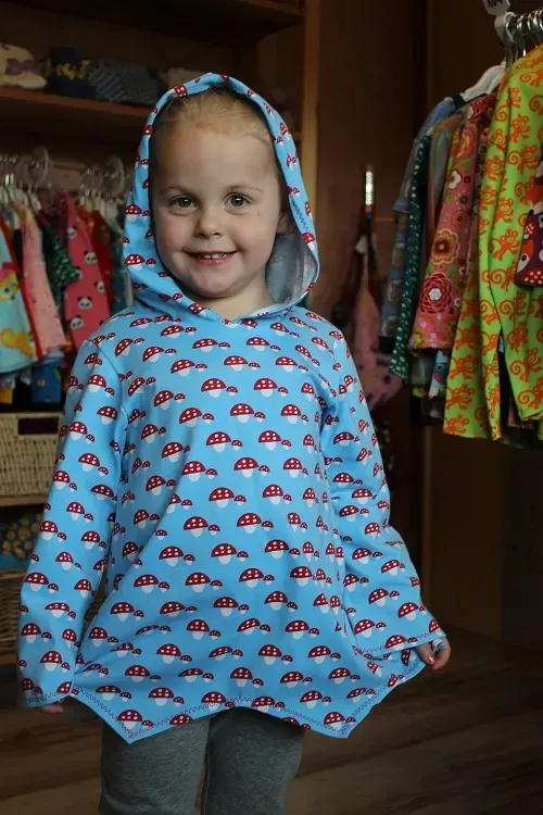 Zipfelpullover mit Pilzen-  Mini Tilli by Sonja - Manufaktur für außergewöhnliche Kindermode in Trimbs