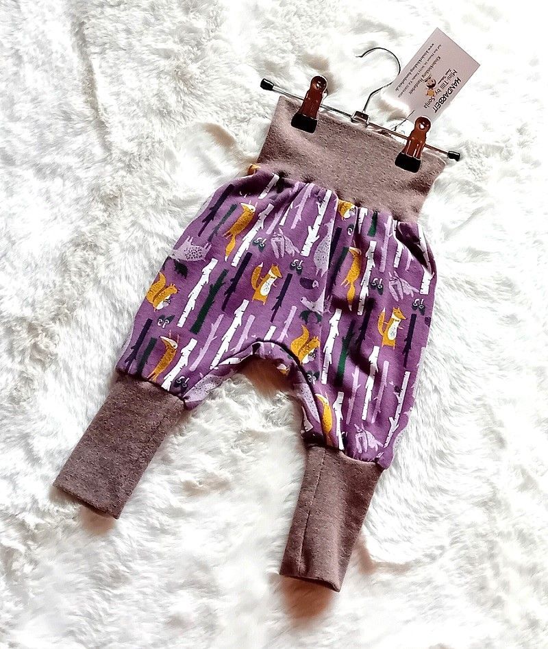 Selbstgenähte Baby Pumphose zum mitwachsen mit Füchsen und Elchen