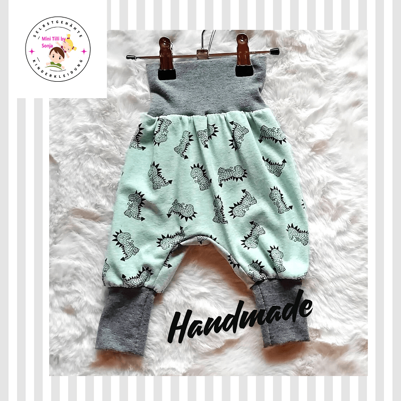Dinopumphose für Säuglinge Mini Tilli by Sonja - Babysachen handmade