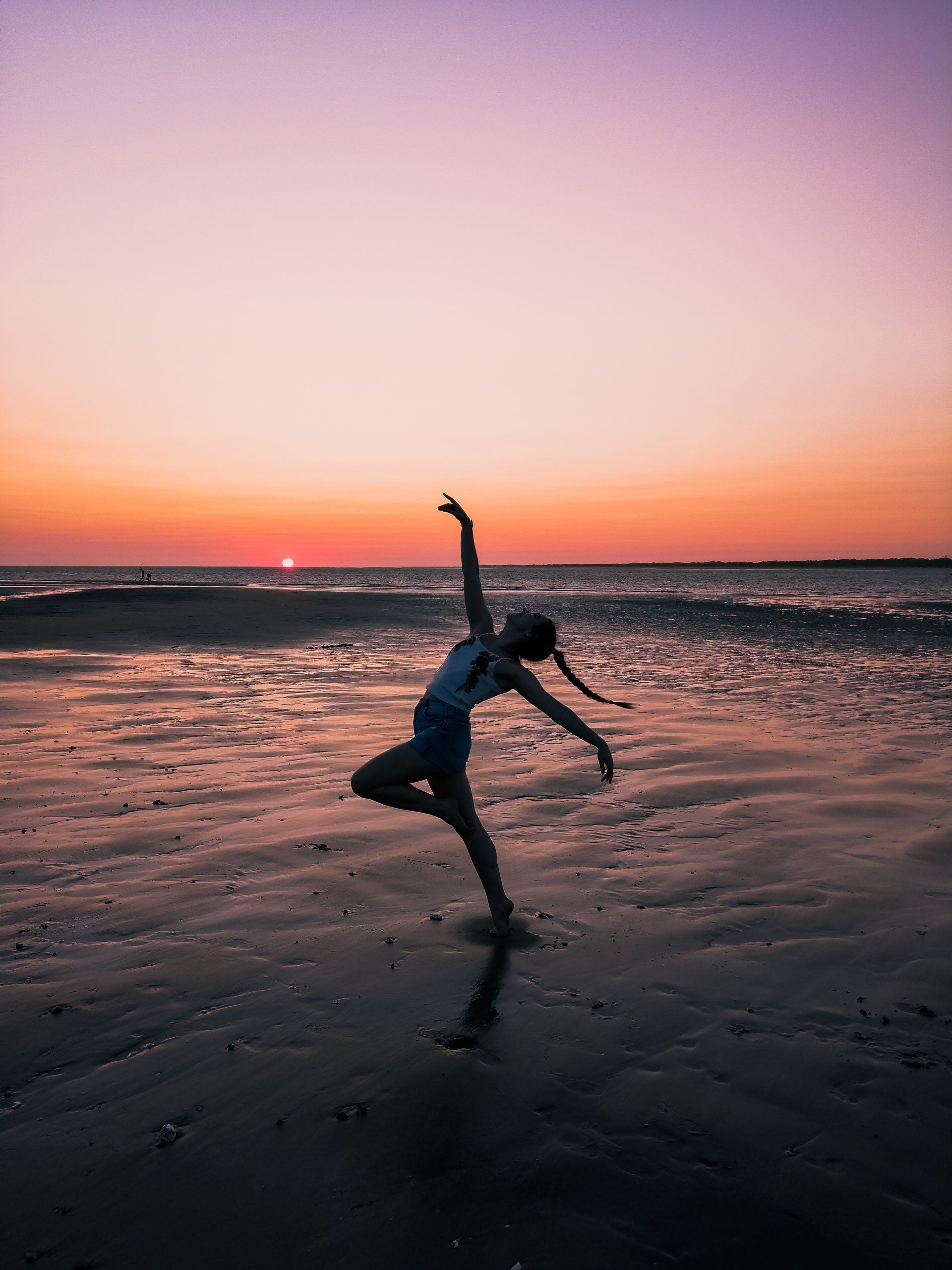 Ballet Bilbao 
Estudio de Ballet Clásico Teresa González Ardanaz 
Escuela Ballet Bilbao
 Academia Ballet Bilbao 
Clases Ballet Bilbao Indautxu
Elara Ortiz Martija