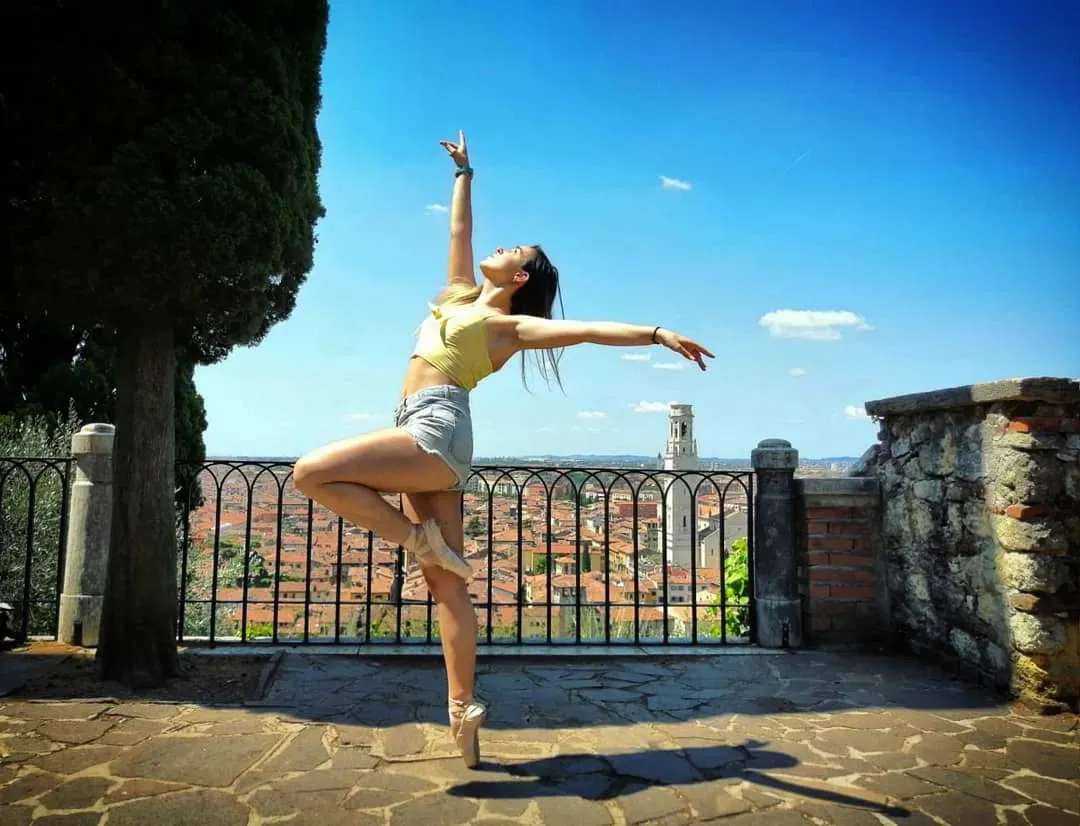 Ballet Bilbao
Estudio de Ballet Clásico Teresa González Ardanaz
Escuela Ballet Bilbao
Academia Ballet Bilbao
Clases Ballet Bilbao Indautxu
Elara Ortiz Martija