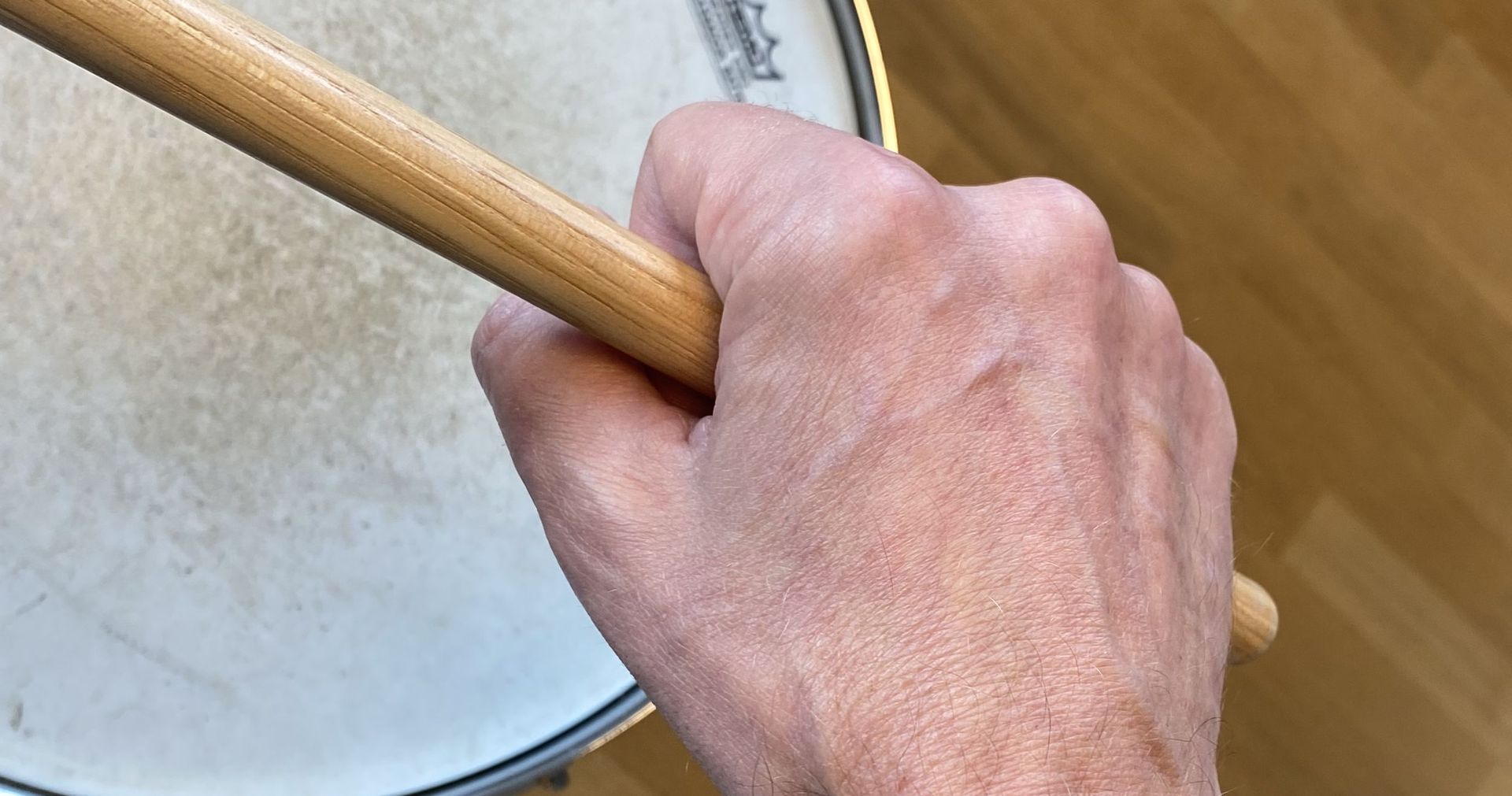 Vereinfachte Stickhaltung Vereinfachte Stickhaltung | Snare Drum | Haltung der Drum Sticks für Kinder